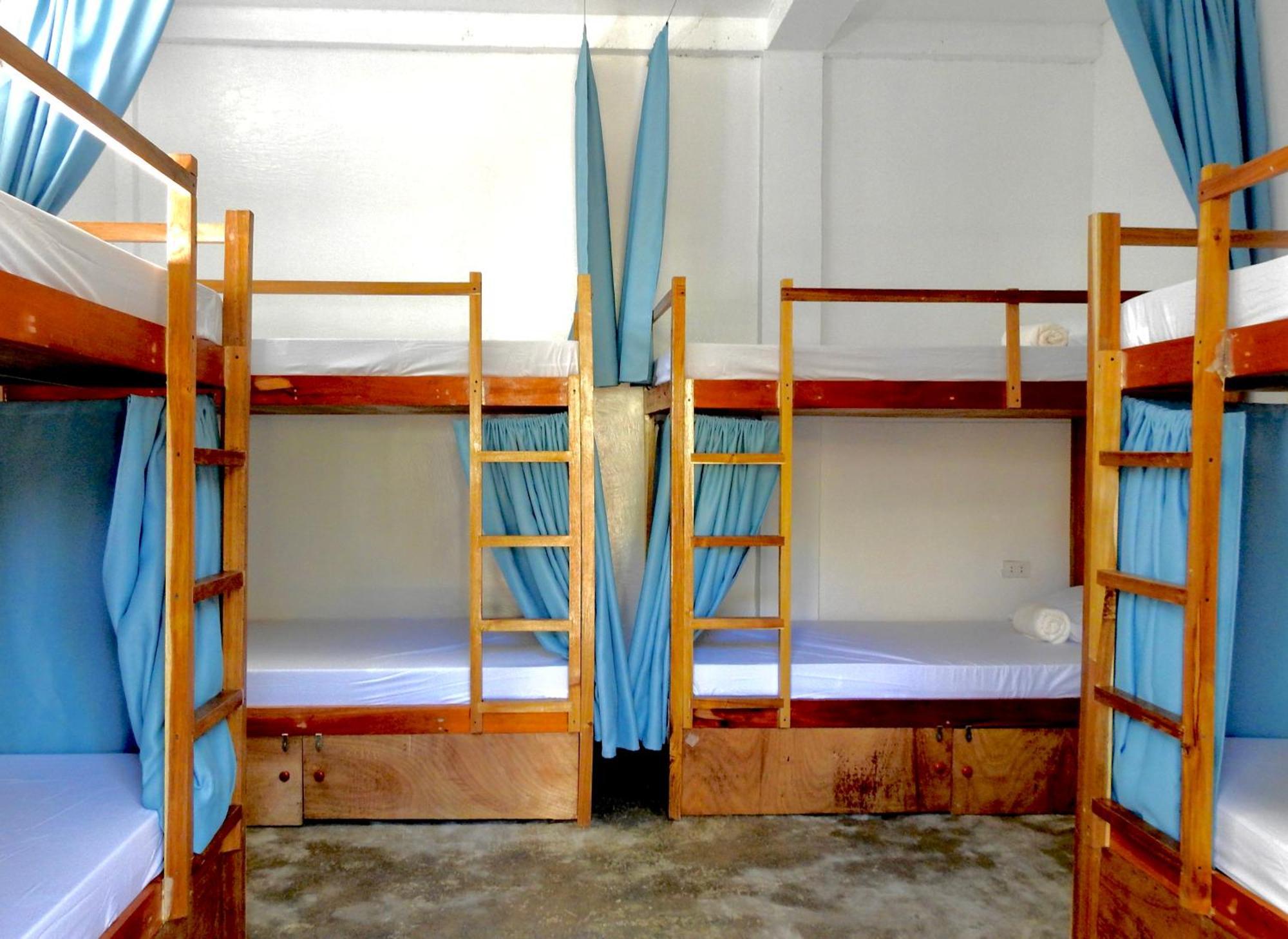 Three Little Birds Surf Hostel General Luna  Chambre photo